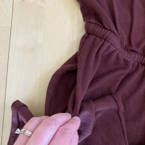 Gap Maternity Romper WITH pockets - Picture 7 of 9